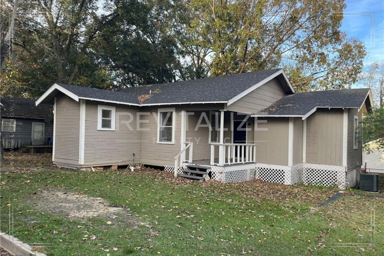 11 Gulf St, Chickasaw, AL 36611 House Rental in Chickasaw, AL