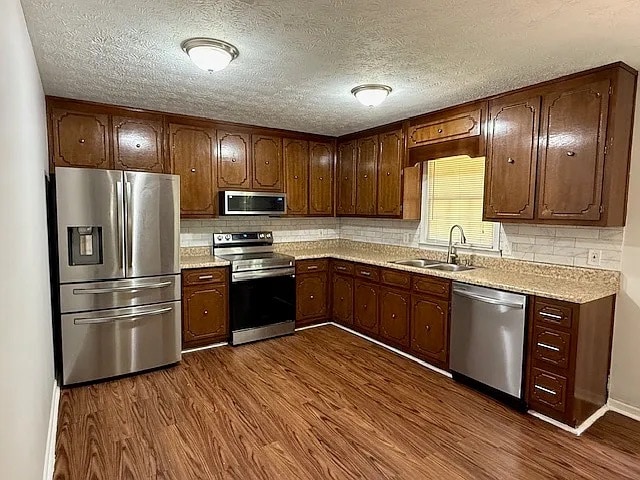 Foto del edificio - Room in House on Willowbrook Dr