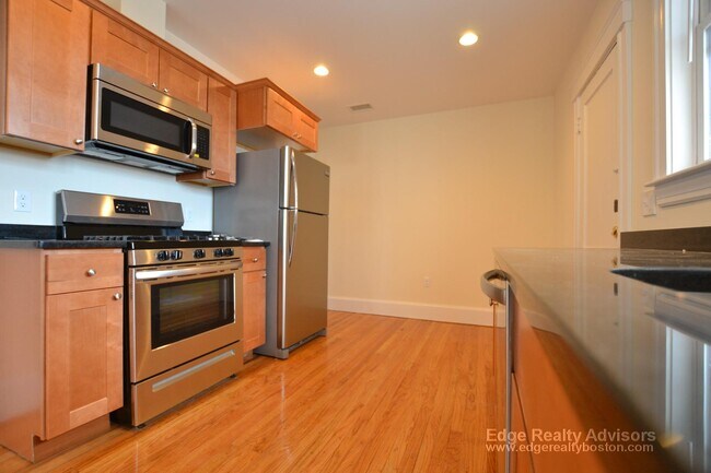 Building Photo - 82 Claymoss Rd