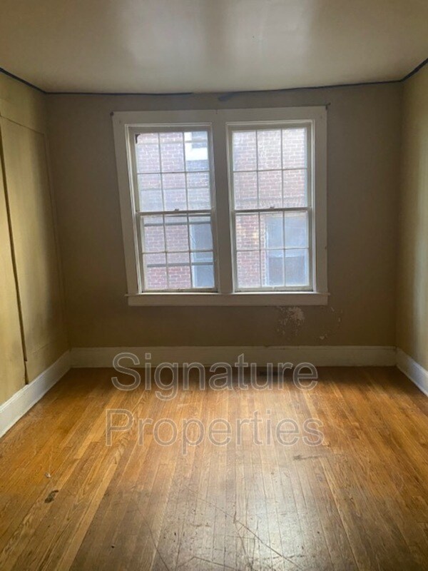 Foto del edificio - 208 N Jefferson St