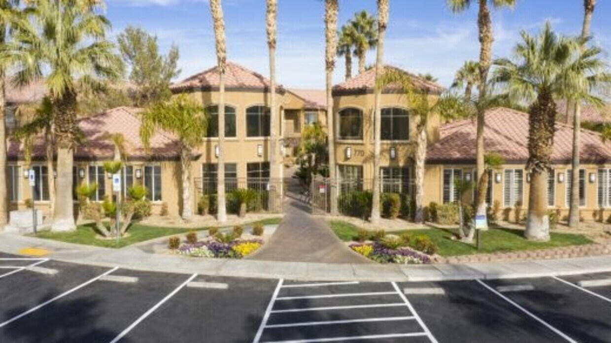 770 W Lone Mountain Rd Unit 1152.710419, North Las Vegas, NV 89031 Room for Rent in North Las