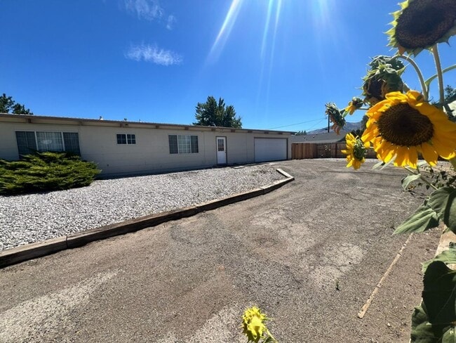 Building Photo - 13625 Mt Olympus St