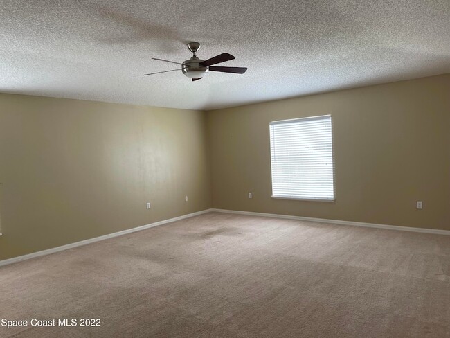 Building Photo - 1666 Sawgrass Dr SW