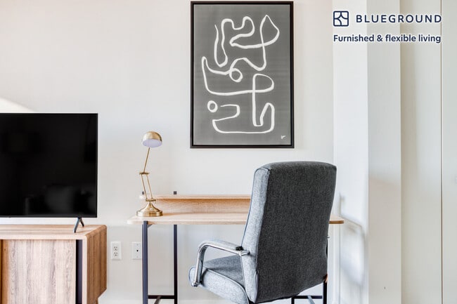 Building Photo - 801 15th St S