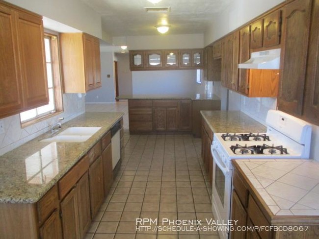 Foto del edificio - 3 bedroom in Avondale AZ 85323