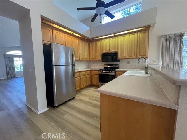 Foto del edificio - 10718 Blue Crest Rd