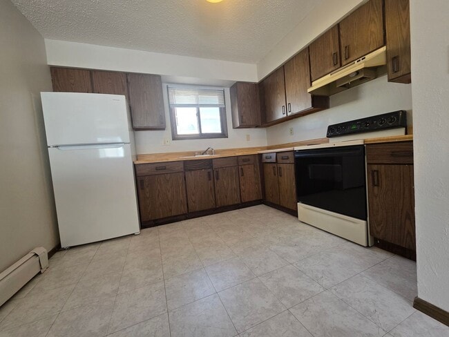 Building Photo - 700 Brandon Ave