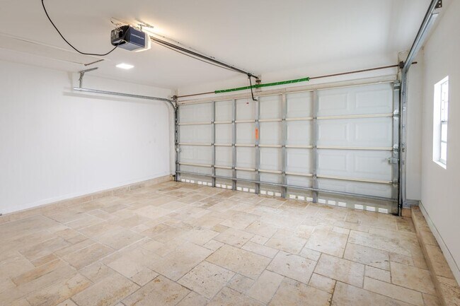 Foto del edificio - Bentley Place, Boca Raton, FL 33433 - 3 BR 2 BA single-family home