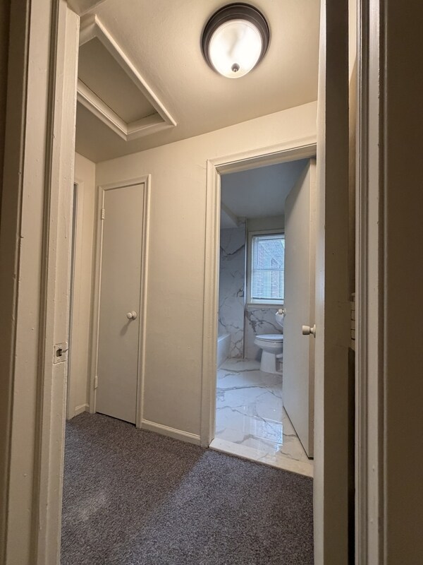 Foto del edificio - 9501 Greenview Ave