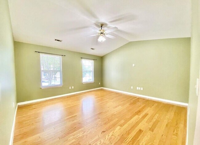 Building Photo - 4 Falcon Ridge Way, Greer, SC 29650