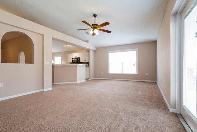 Building Photo - 125 Sterling Pine St