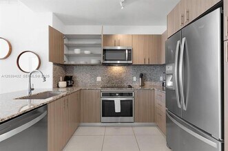 Building Photo - 5350 NW 84th Ave