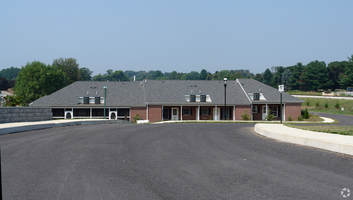 Building Photo - Maplegrove Estate