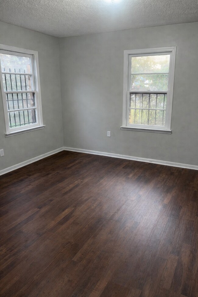 Foto del edificio - 661 Coleman Ln