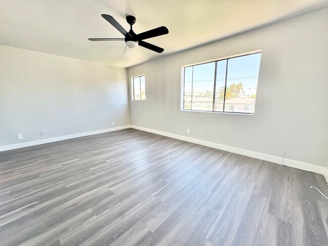 Foto del edificio - 619 N Kingsley Dr
