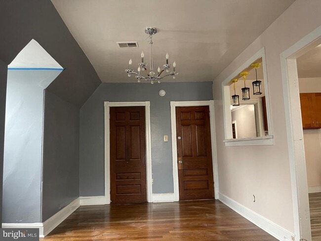 Building Photo - 1236 S 57th St
