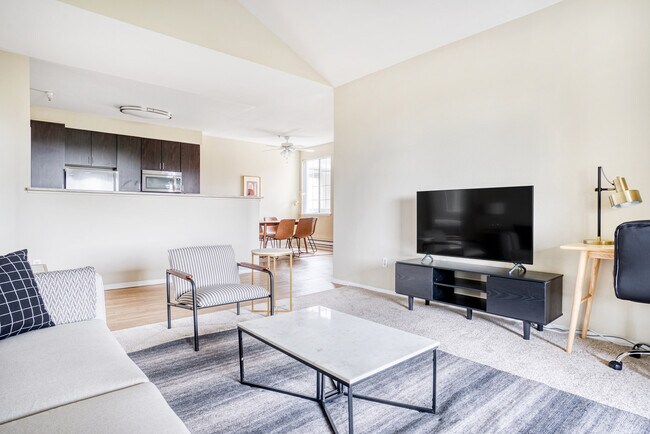 Building Photo - 508 Railway Ave