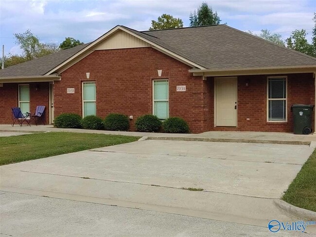 Building Photo - 703 Wall Rd