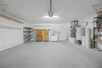 Building Photo - 3105 Plaza De Rosa