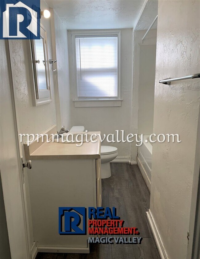 Foto del edificio - 302 N Birch St