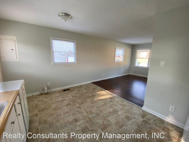 Building Photo - 3 br, 1.5 bath House - 823 Avalon Road