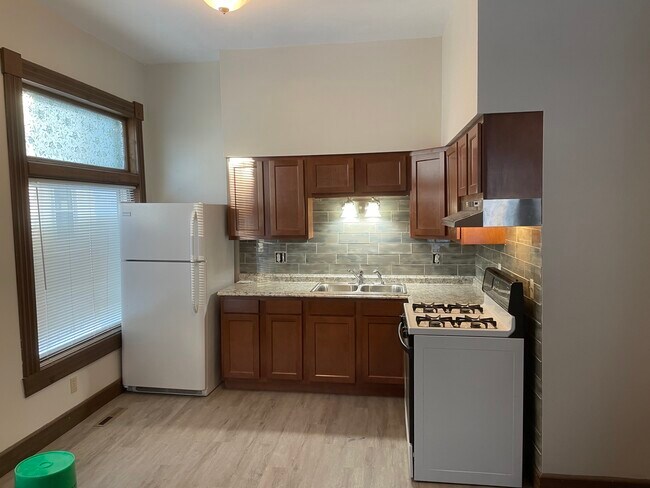 Foto del edificio - 2597 N Murray Ave