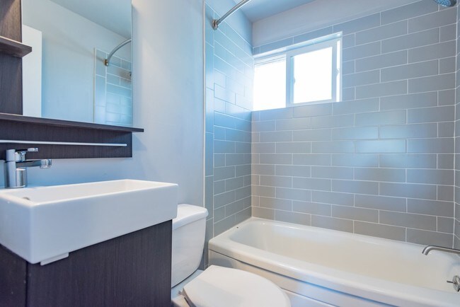 Building Photo - Joshua Tree