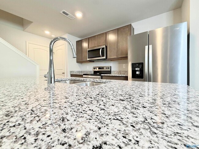 Foto del edificio - 21432 Scuttle St