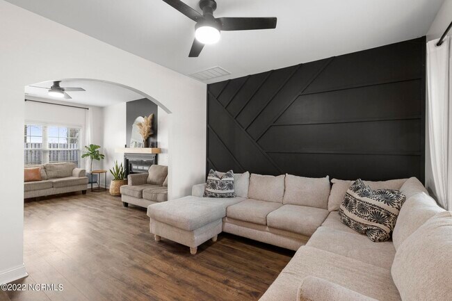 Building Photo - 237 Maidstone Dr