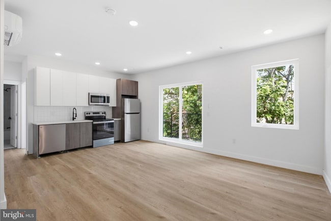 Photo - 613 N Brooklyn St-6 Apartment