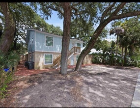 Building Photo - 208 A St
