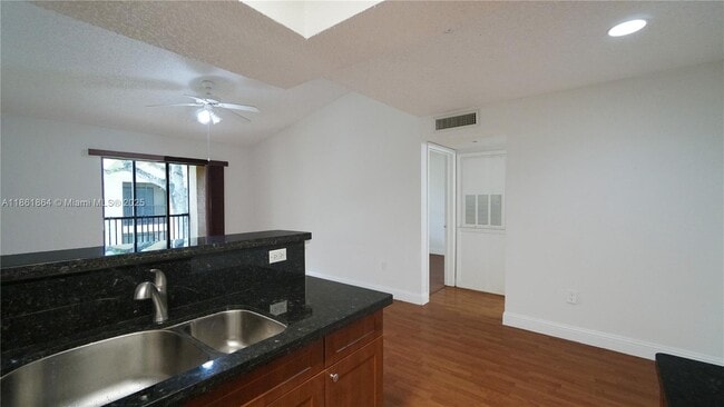 Building Photo - 15570 SW 105th Ln