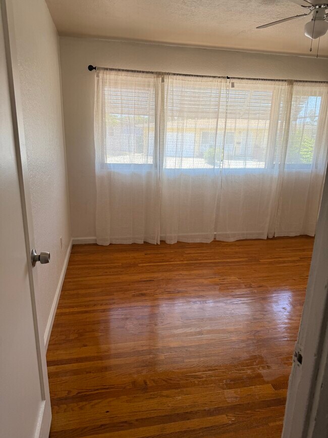 Foto del edificio - 6368 Cleo St