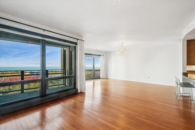 Foto del edificio - 130 N Garland Ct