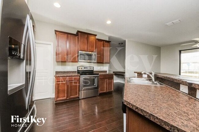 Foto del edificio - 4705 Blackthorn Cir