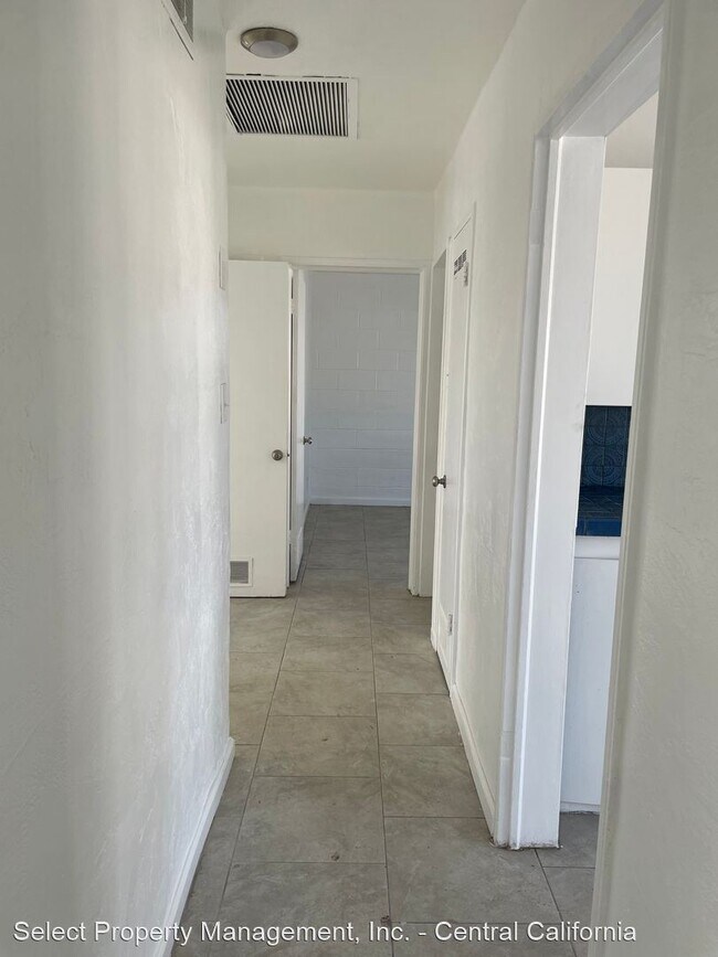 Foto del edificio - 3 br, 1 bath House - 1939 E Ashlan Ave