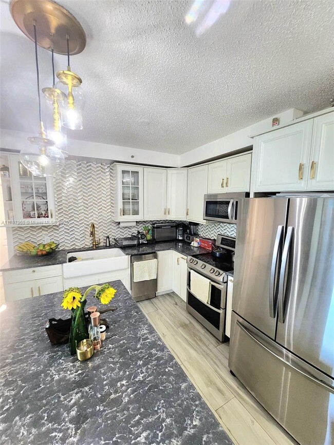 Foto del edificio - 5091 NW 7th St