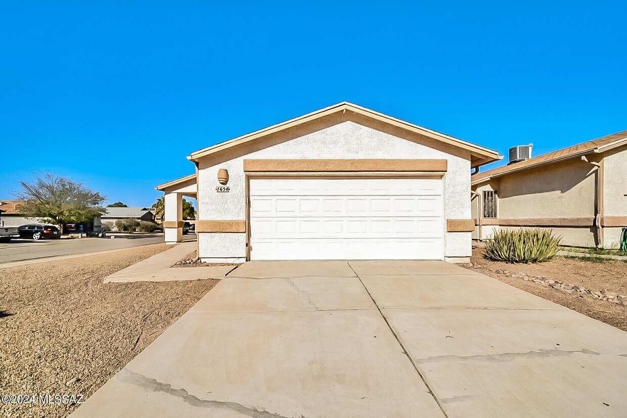 1654 W Maplewood Dr, Tucson, AZ 85746 House Rental in Tucson, AZ