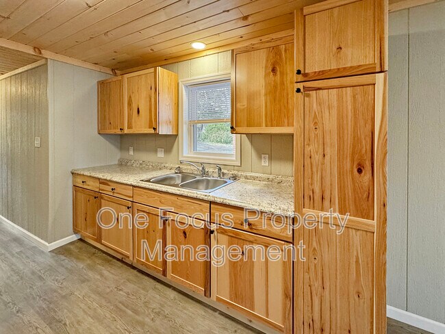 Building Photo - 29 S Highland St