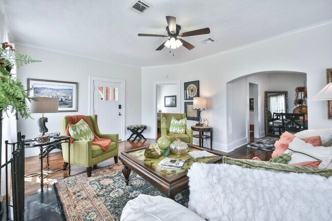 Foto del edificio - 1001 W Hackberry Ave