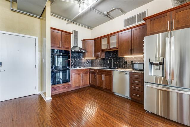 Building Photo - 1001 Belleview St