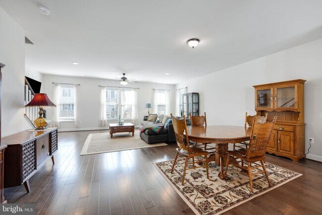 Foto del edificio - 2067 Alder Ln