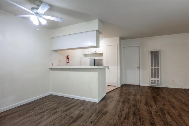 Foto del edificio - 1521 Rutland St