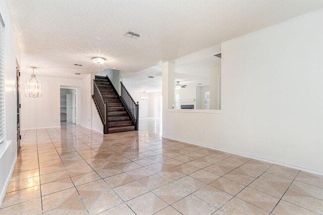 Foto del edificio - 1810 Cedar Ridge Dr