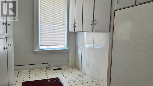 Photo du bâtiment - 116 Adelaide St N