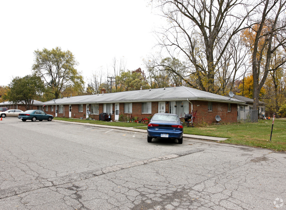 Primary Photo - George Place Apartments