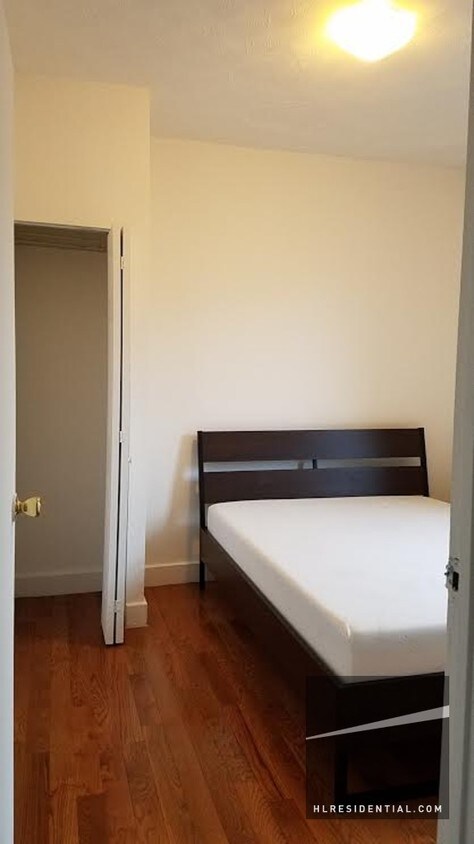 Foto principal - 2147 33rd St