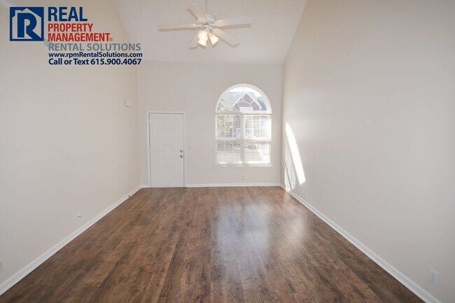 Foto del edificio - Amazing 3 BR townhome in Murfreesboro w/ga...