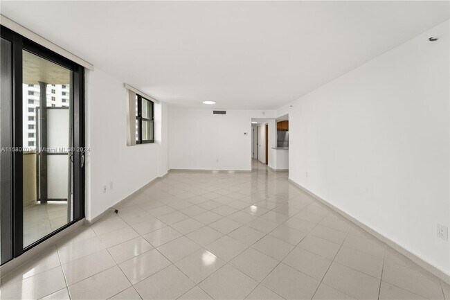 Foto del edificio - 1623 Collins Ave