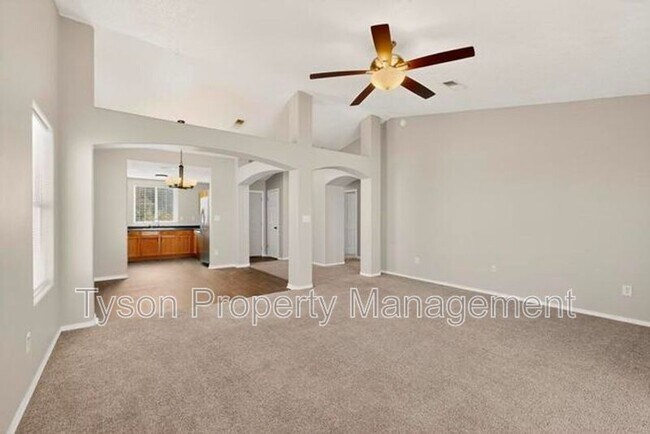 Foto del edificio - 7705 Button Quail Ave NW